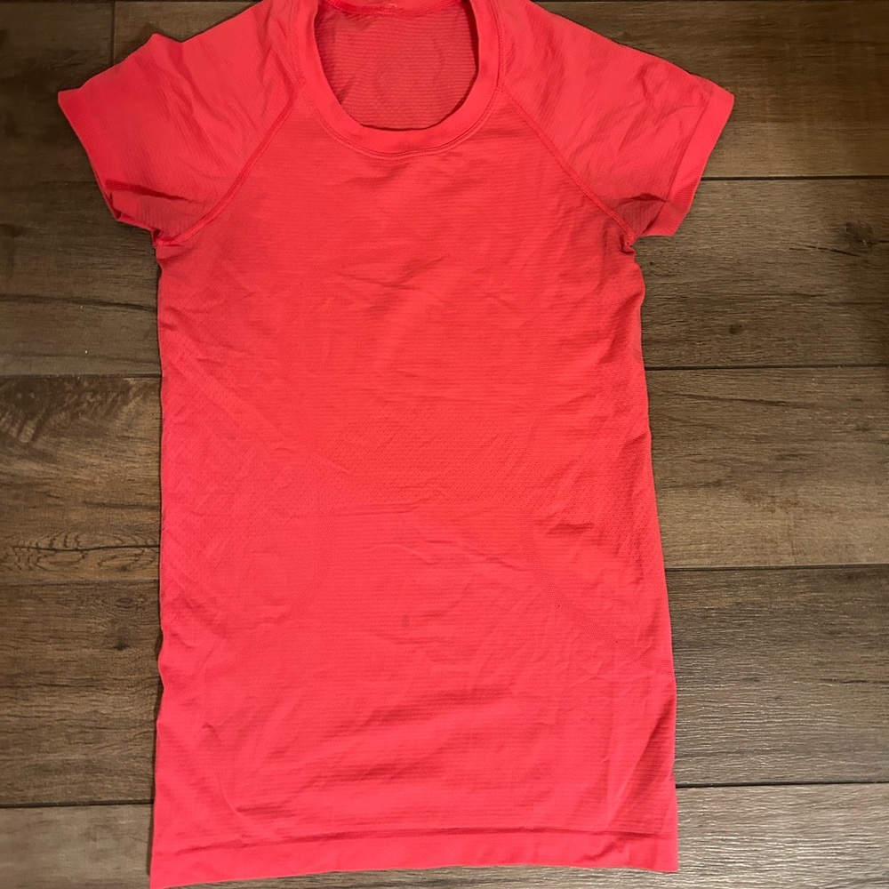 Lululemon swiftly tech size 4